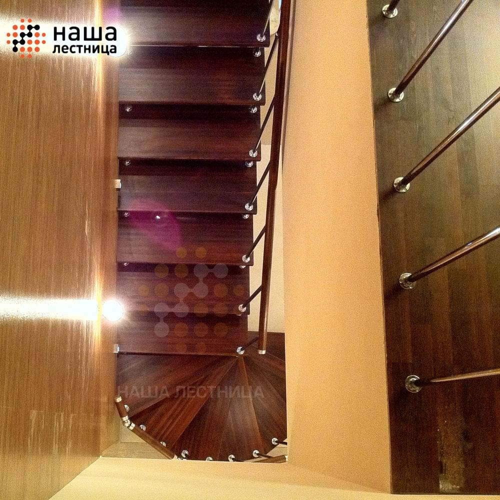 Фото комбинированная модульная лестница с поворотом на 180 градусов - вид 4