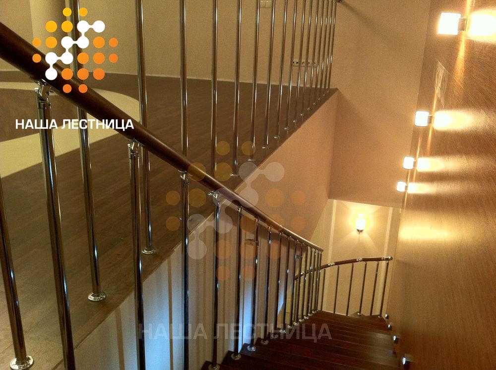 Фото комбинированная модульная лестница с поворотом на 180 градусов - вид 3