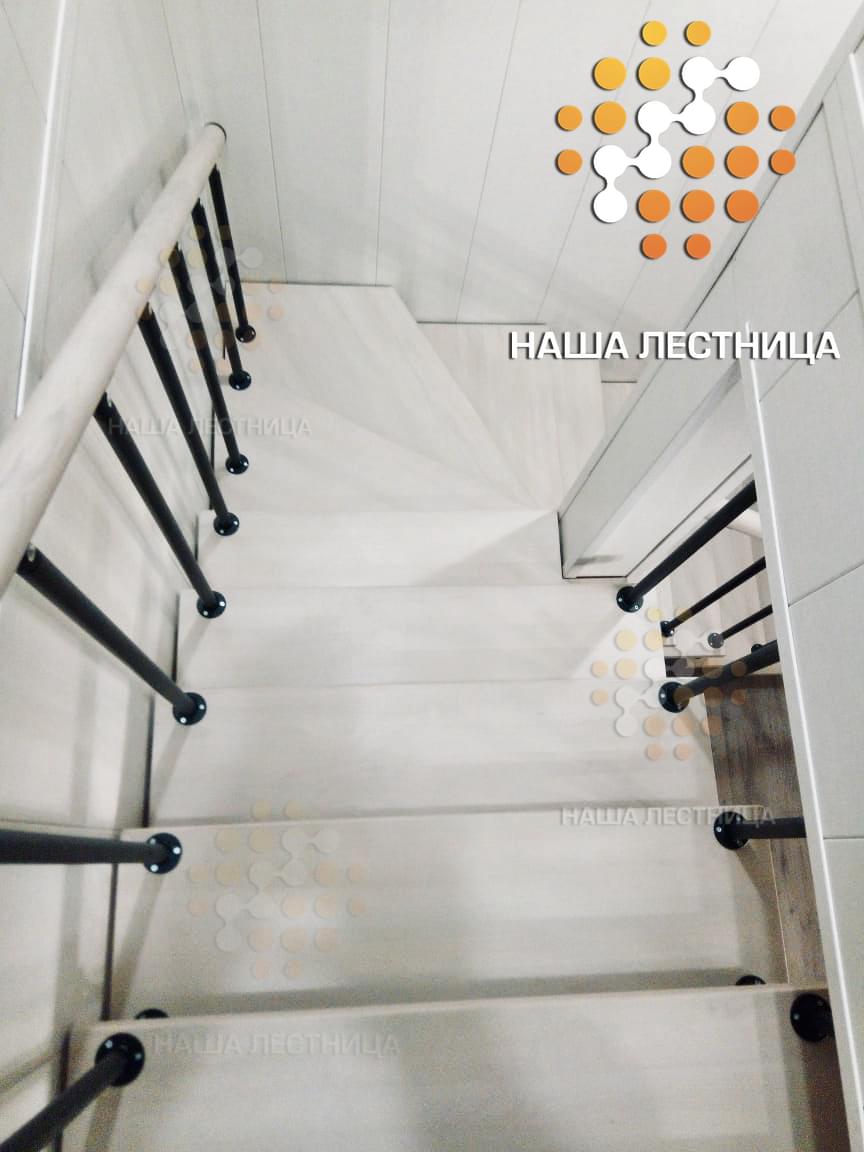 Фото лестница в дом на металлическом каркасе серии "волна" - вид 2