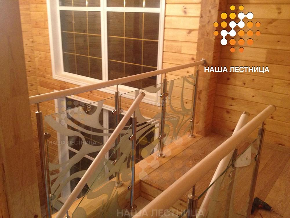 Фото лестница в деревянный дом на монокосоуре серии "гранж" - вид 6
