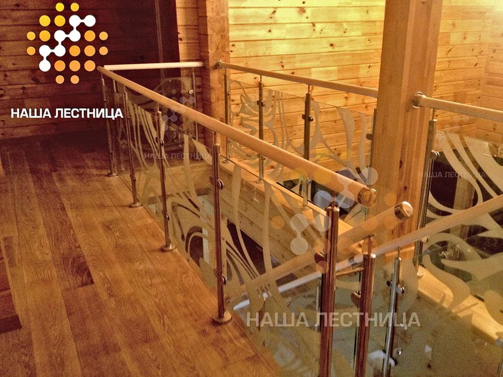 Фото лестница в деревянный дом на монокосоуре серии "гранж" - вид 2