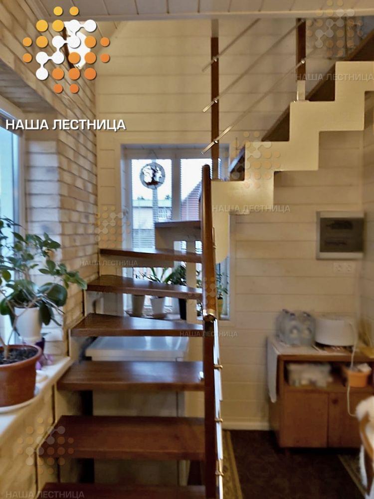 Фото лестница на стальном каркасе в дом, серия "лофт" - вид 1