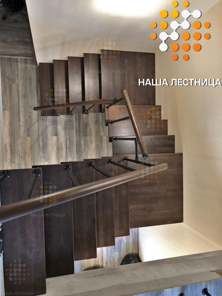 Фото лестница в дом на металлическом каркасе серии "гранж" - вид 4