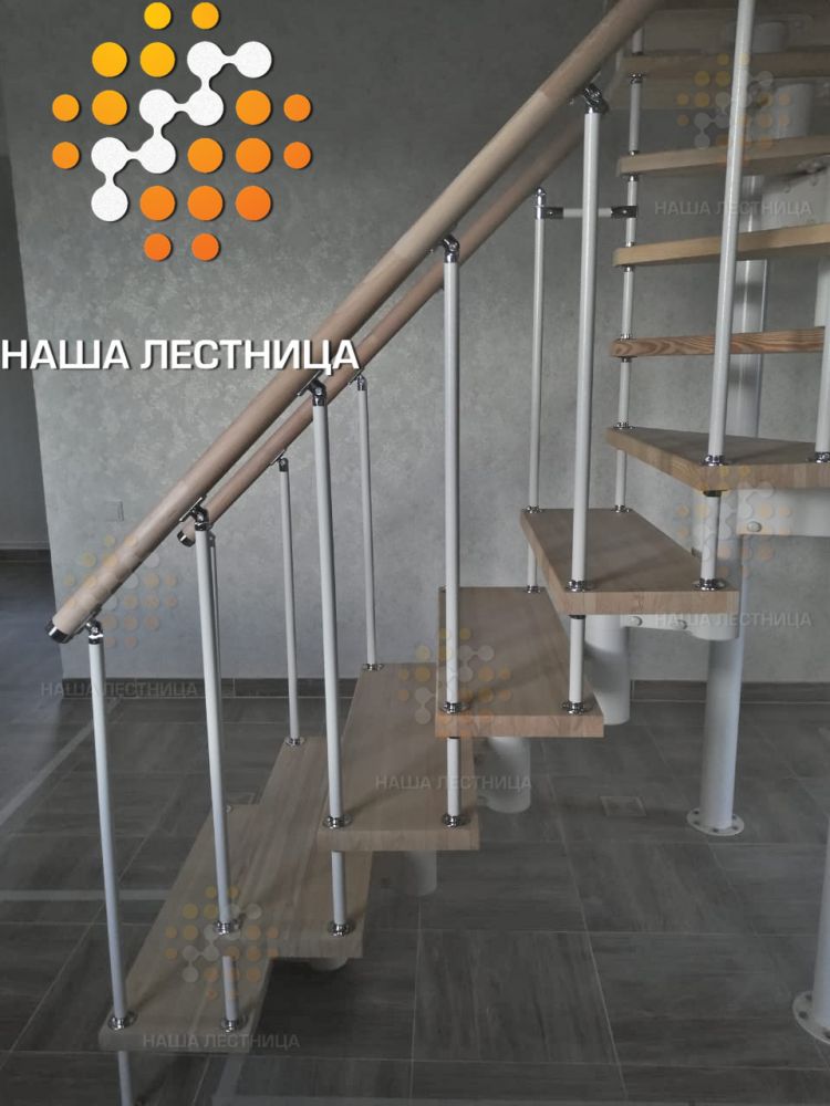 Фото модульная лестница в дом с поворотом на 90 градусов, в классической комплектации - вид 6