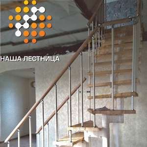 Модульная лестница в дом с поворотом на 90 градусов, в классической комплектации-2