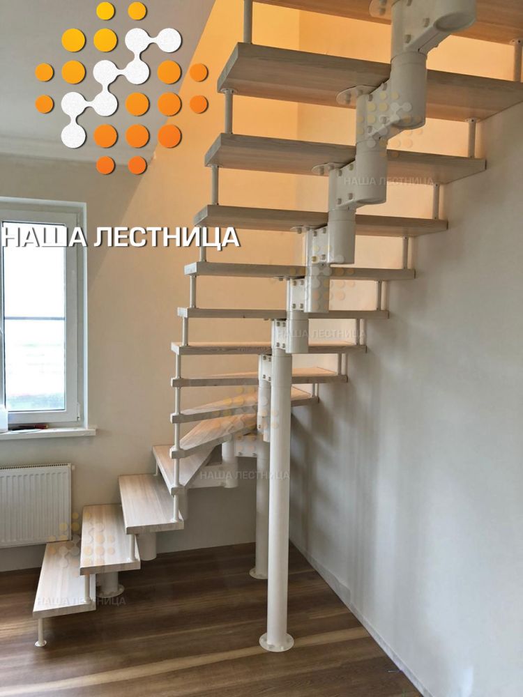 Фото модульная лестница для загородного дома с поворотом на 90 градусов - вид 4