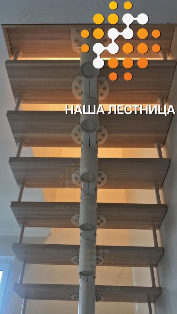 Фото модульная лестница для загородного дома с поворотом на 90 градусов - вид 8