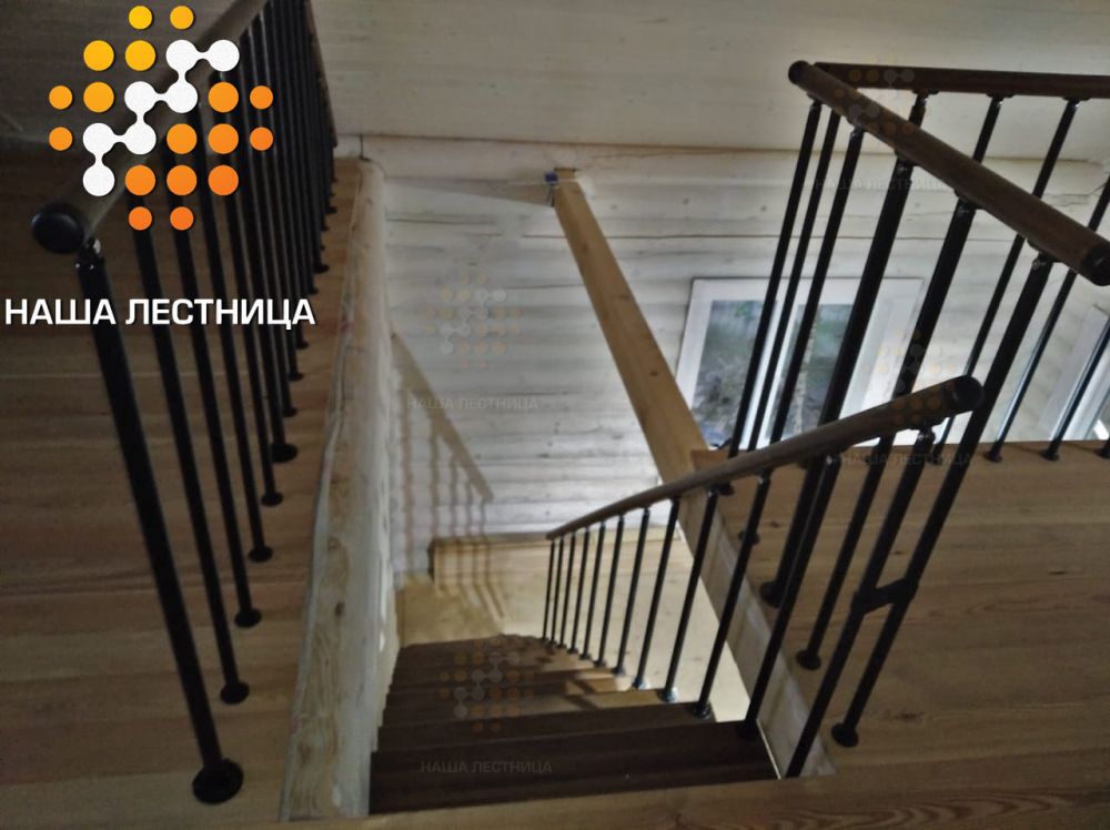 Фото модульная лестница с прямым маршем в деревянном доме - вид 4