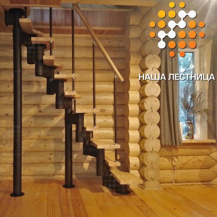 Фото прямая лестница в дом, с гусиным шагом - вид 1