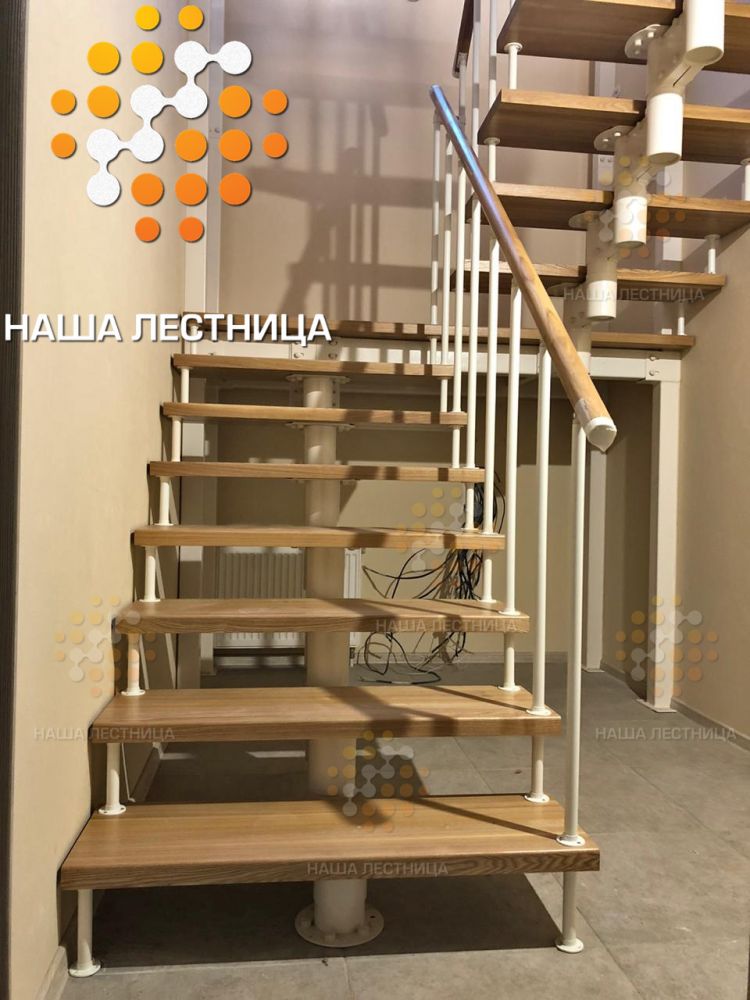 Фото две модульные лестницы для дома с поворотом на 180 - вид 5