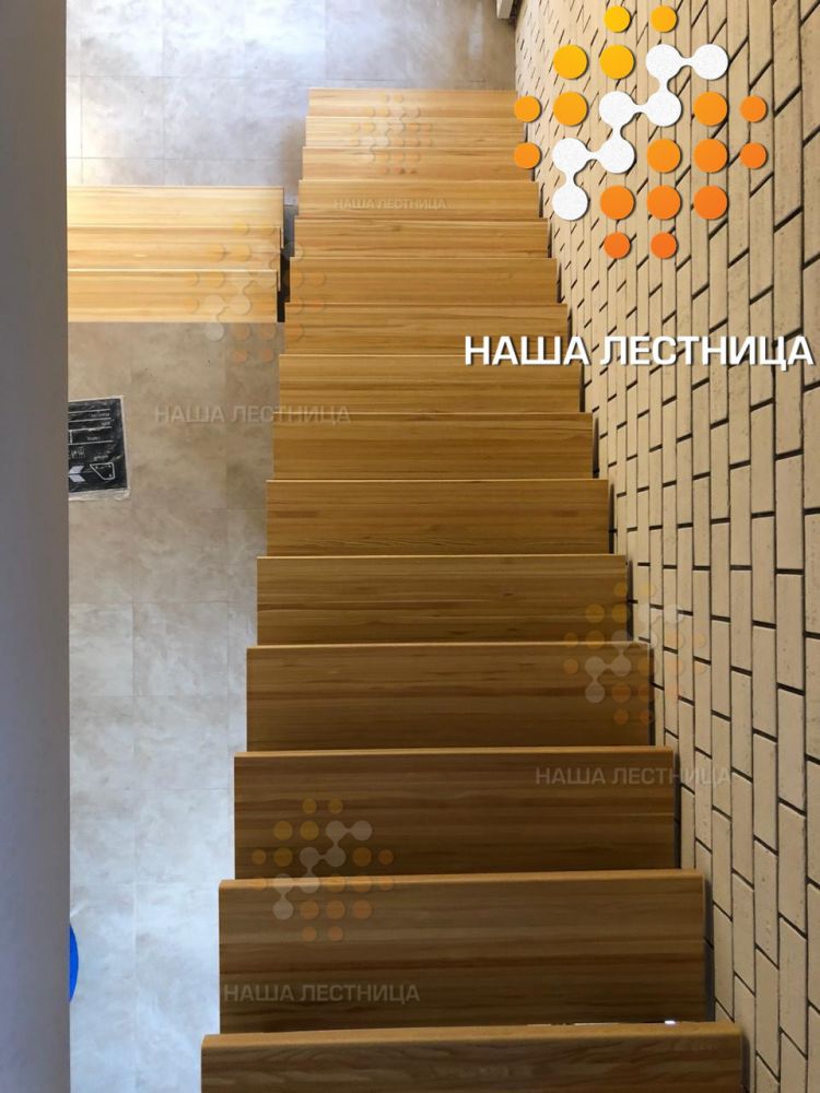 Фото лестница с первого на второй этаж, серия лаунж - вид 12