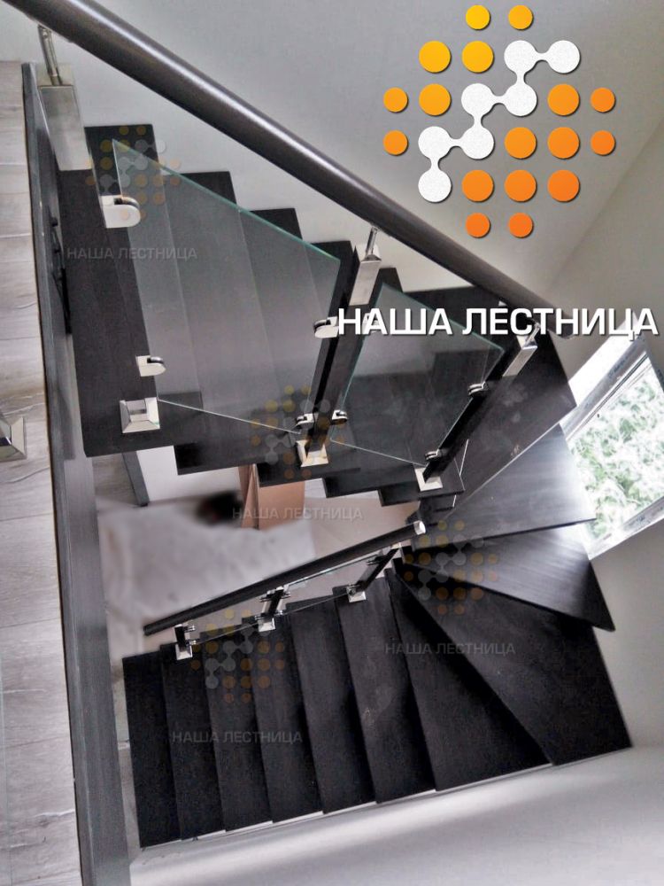 Фото лестница на металлокаркасе для дома - вид 1