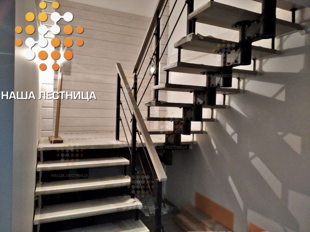 Фото модульная лестница с поворотом на 180 для загородного дома - вид 1