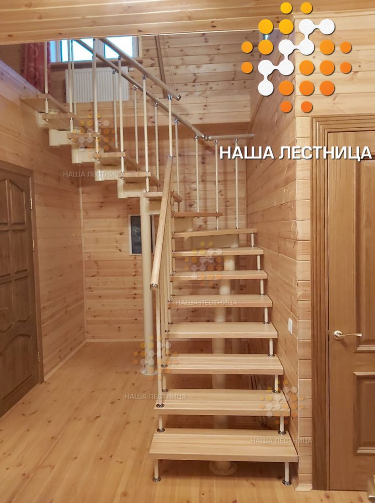 Фото модульная лестница в дом с поворотом 90 - вид 1