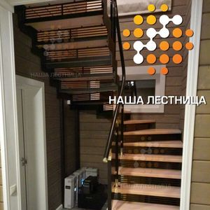 Лестница в дом со стеклянным ограждением серии-2