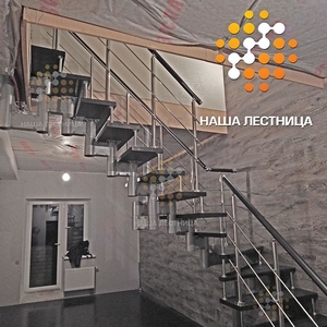 Модульная лестница для дома на второй этаж с поворотом на 90 градусов-2