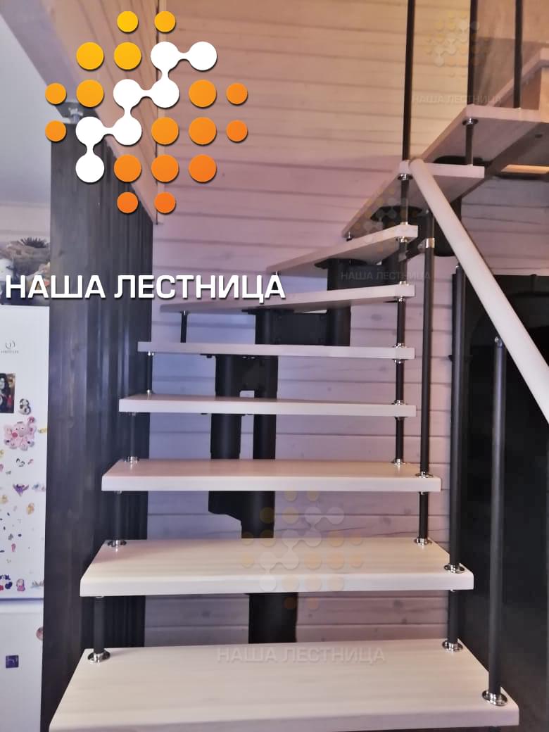 Фото модульная лестница с г-поворотом в деревянный дом как идеальное решение - вид 3