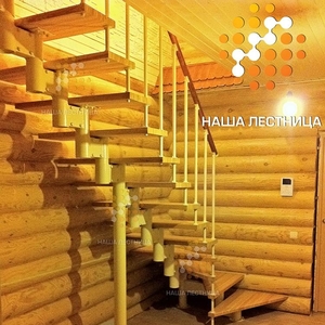 Модульная лестница в деревянный дом с поворотом на 90 градусов