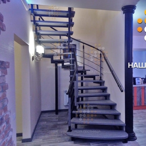Комбинированная лестница на стерео-косоуре с интегрированной винтовой лестницей DerSTAHL-2