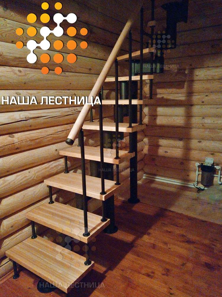 Фото модульная лестница с поворотом на 90 градусов в деревянный дом - вид 1
