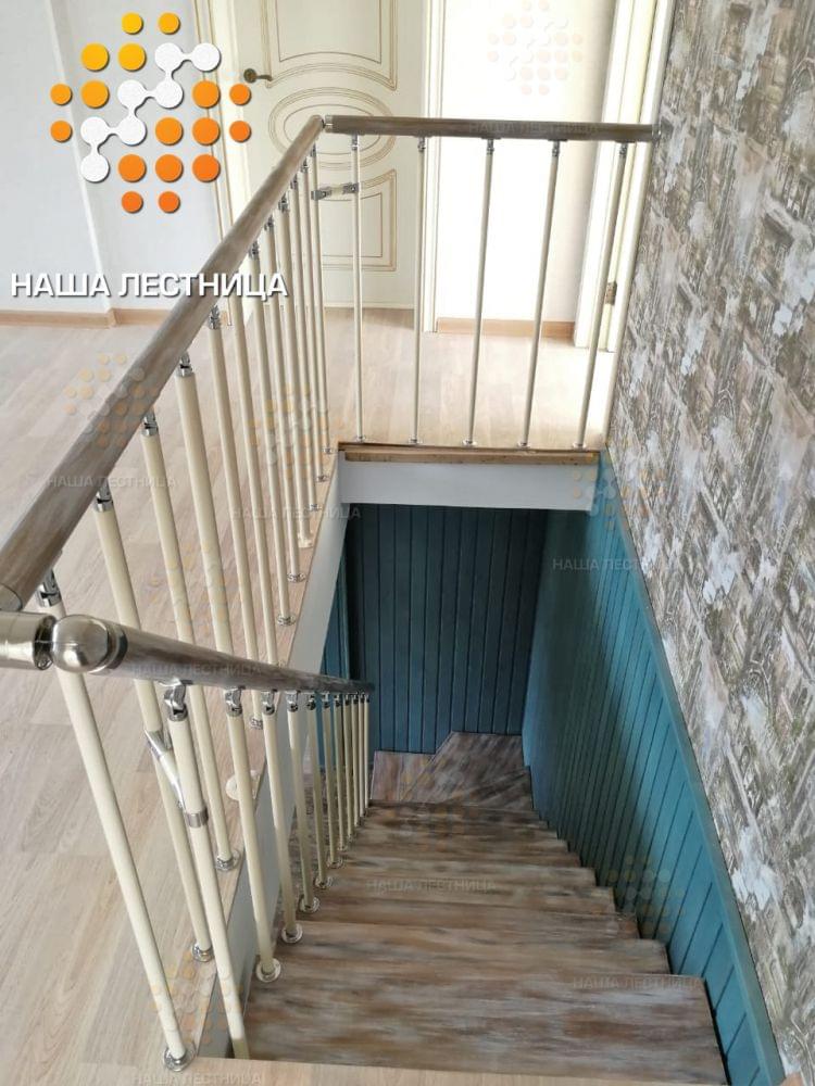 Фото модульная лестница в дом с поворотом на 90 градусов - вид 2
