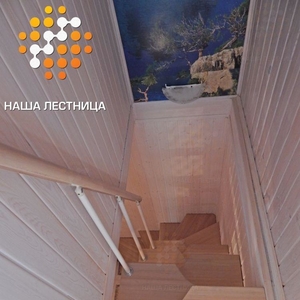 Модульная лестница в дом с гусиным шагом и поворотом на 90