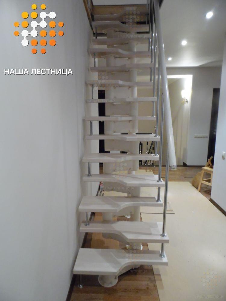 Фото лестница с прямым маршем и гусиным шагом - вид 1