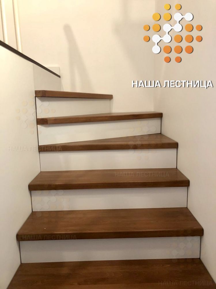 Фото деревянная лестница на металлическом модульном каркасе - вид 2