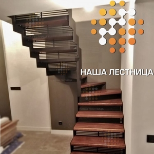 Лестница в дом на двойном каркасе серии "ЛОФТ"-2