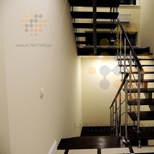 Лестница на монокосоуре со ступенями из бука-2