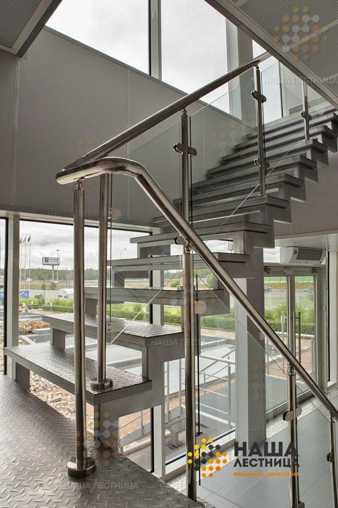 Фото металлическая лестница на заказ - вид 2