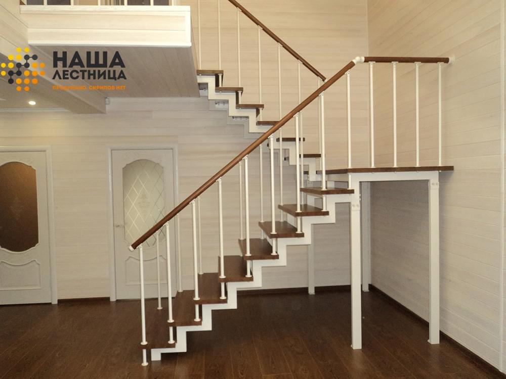 Фото модель лестницы «лаунж» - вид 2