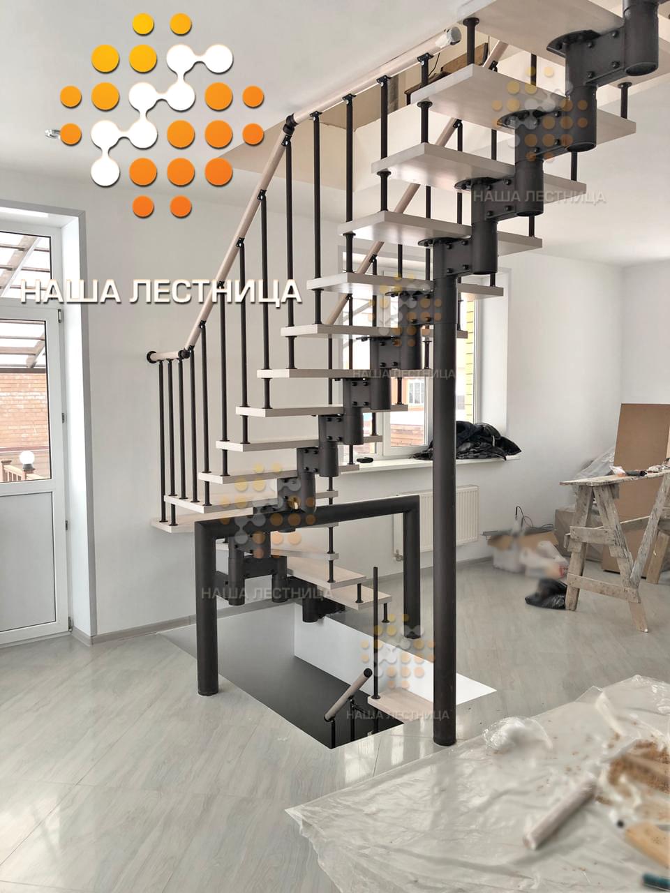 Фото модульная лестница в дом с п-поворотом - вид 8