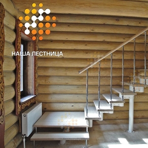 Модульная лестница в деревянный дом на 180 градусов
