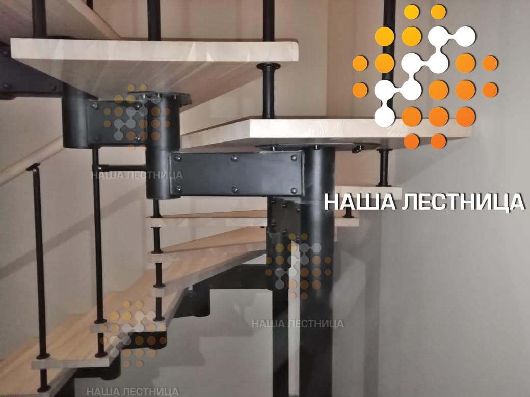 Фото модульная лестница в дом с п-поворотом - вид 5
