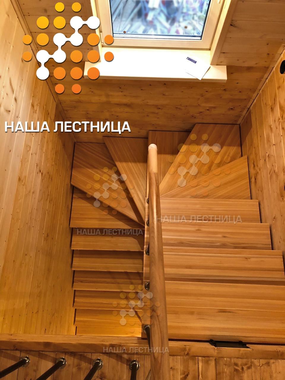 Фото лестница в деревянный дом с поворотом на 180 градусов - вид 4