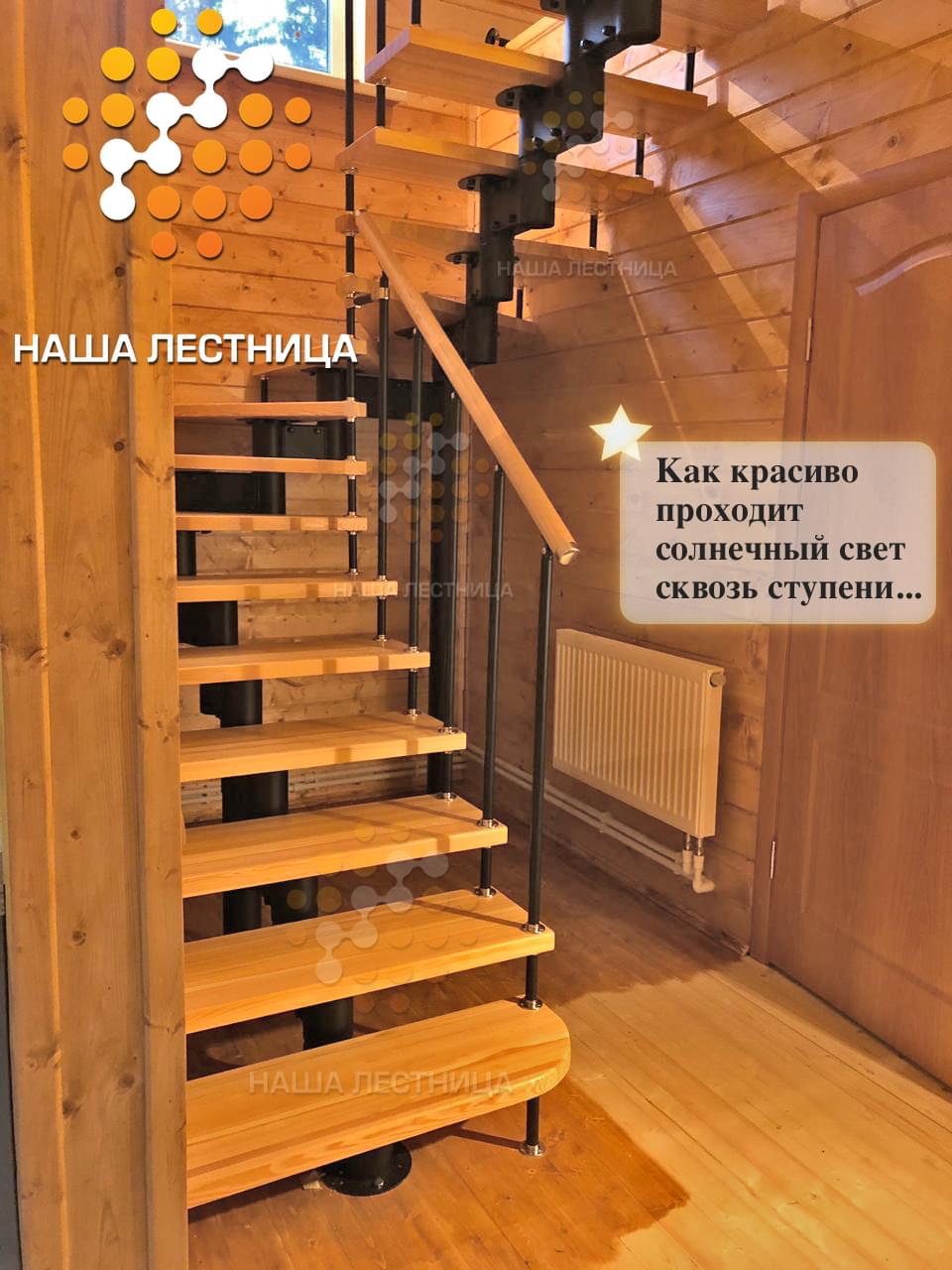 Фото лестница в деревянный дом с поворотом на 180 градусов - вид 1