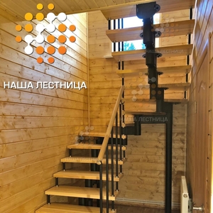 Лестница в деревянный дом с поворотом на 180 градусов-2