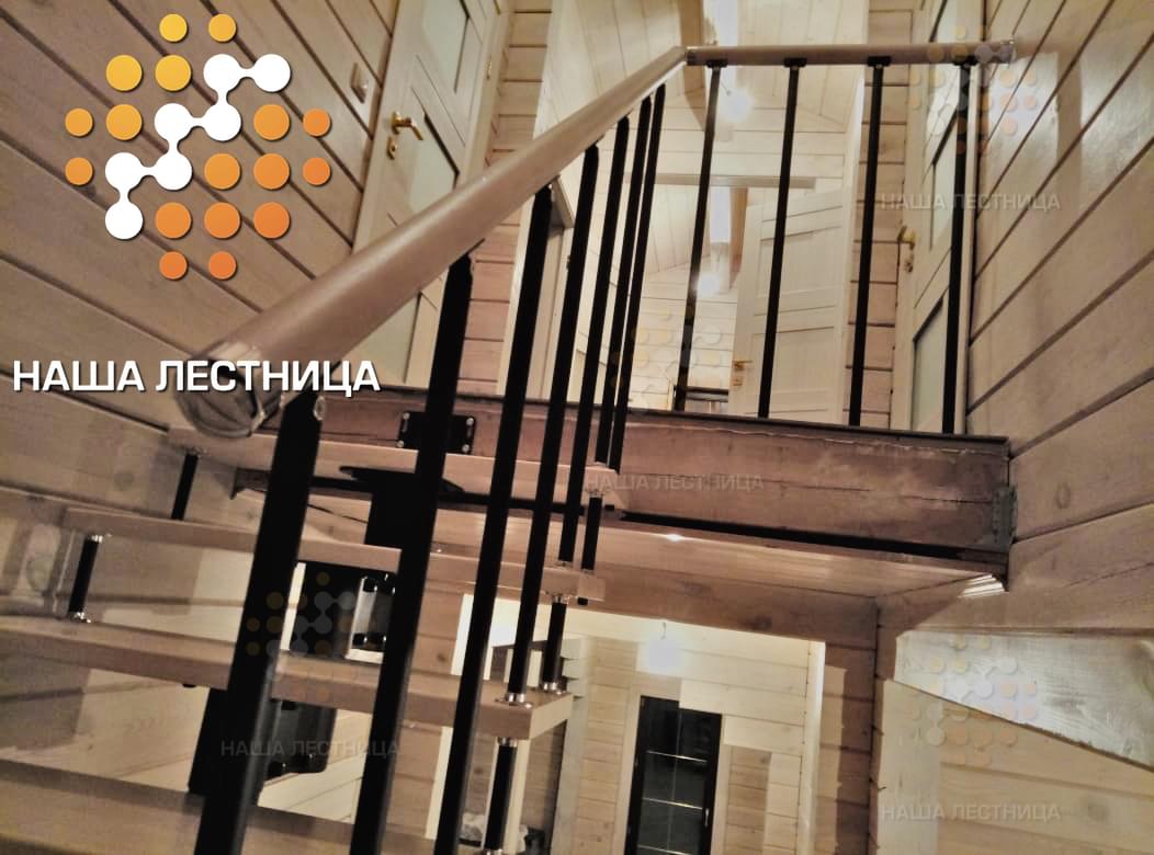 Фото модульная лестница с п-поворотом в деревянный дом - вид 5