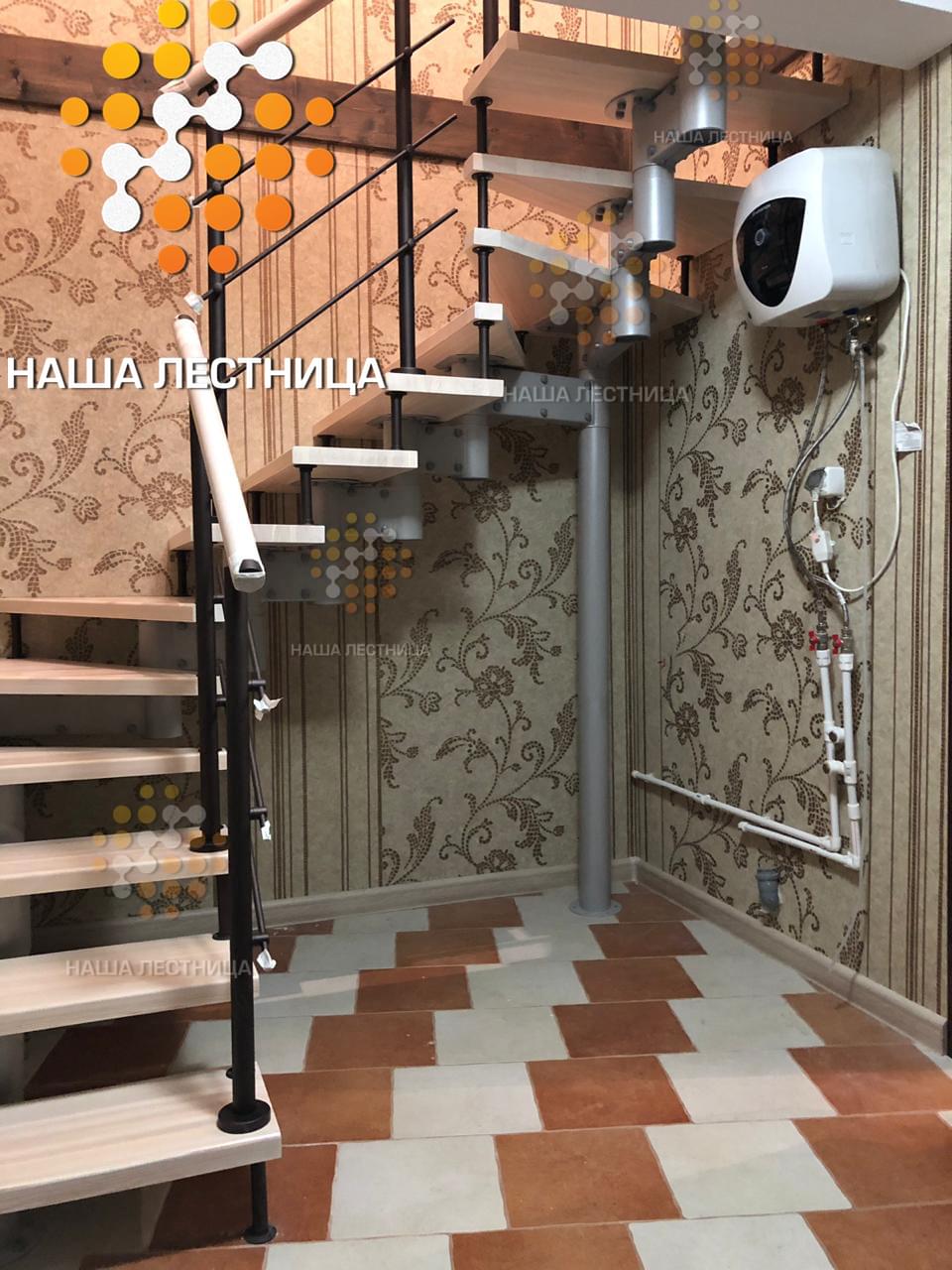 Фото модульная лестница в дом с поворотом на 180 градусов - вид 6