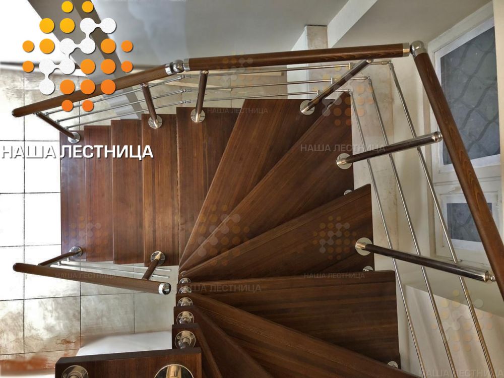 Фото лестница для дома на металлическом каркасе серии "гранж" - вид 8