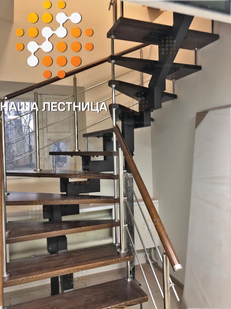 Фото лестница для дома на металлическом каркасе серии "гранж" - вид 9
