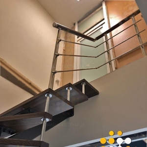 Лестница для дома на металлическом каркасе серии "ГРАНЖ"