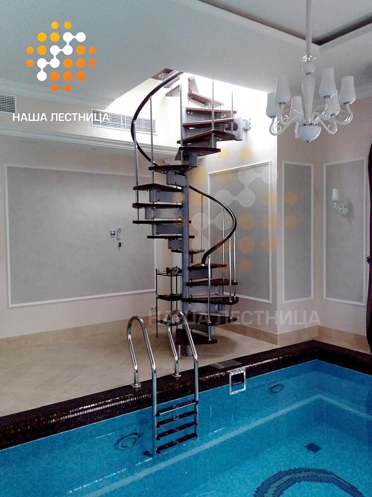 Фото лестница для бассейна - вид 1
