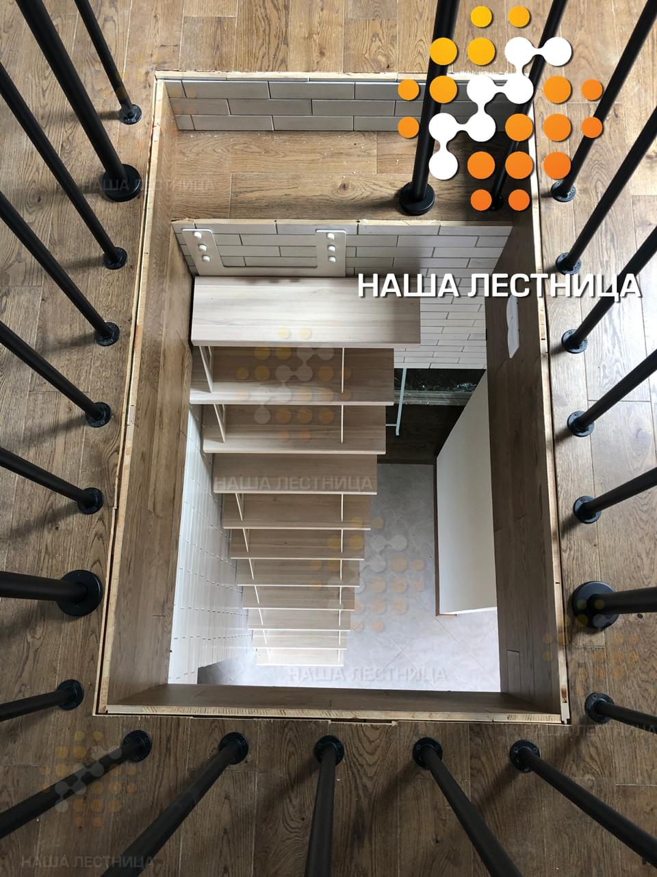 Фото чердачная лестница в дом - вид 4