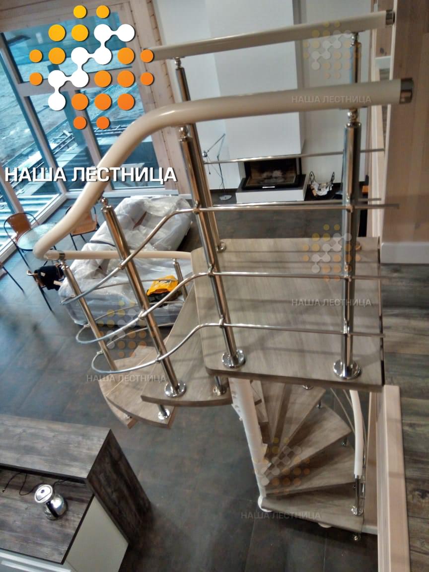 Фото модульная винтовая лестница в частный дом - вид 6