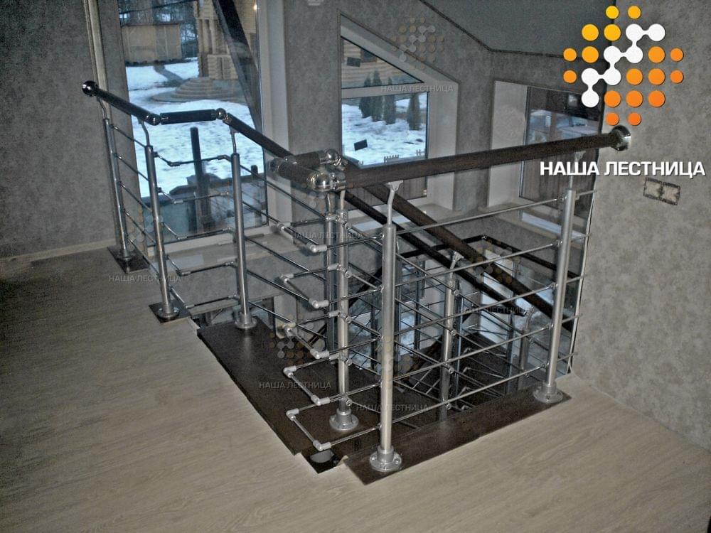 Фото модульная лестница с площадкой на 180 градусов - вид 3