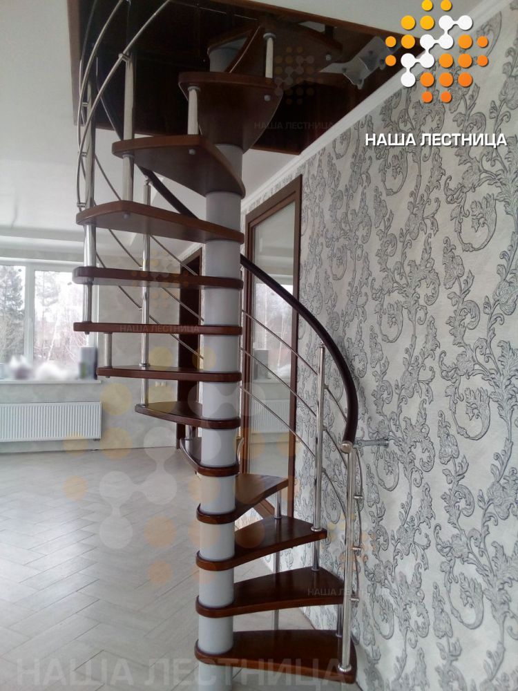 Фото винтовая лестница в дом серии "derstahl" - вид 1