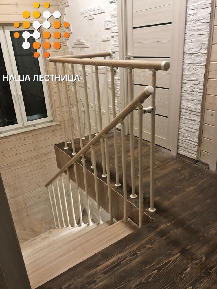 Фото модульная комбинированная лестница в дом с поворотной площадкой - вид 6