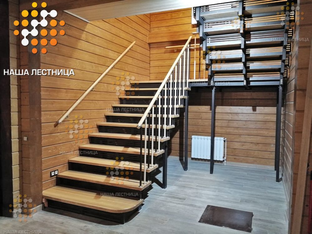 Фото сверхмощная лестница на металлическом тройном каркасе в дом - вид 6